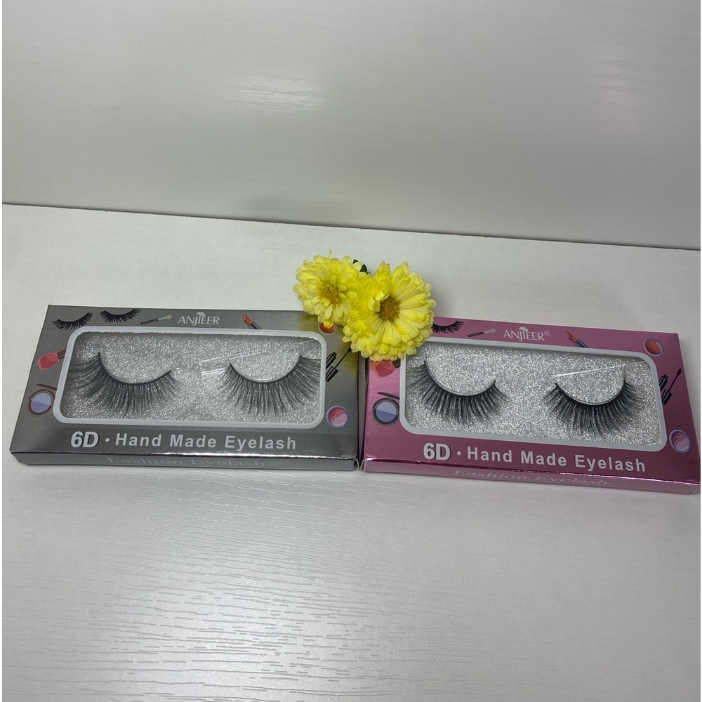 EYELASHES - Picture 2 of 3